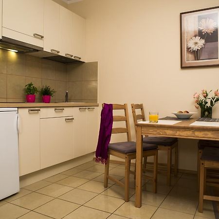 Apartamenty Tww Ochota Varsovia Exterior foto