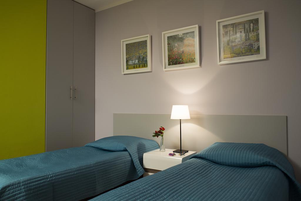 Apartamenty Tww Ochota Varsovia Habitación foto