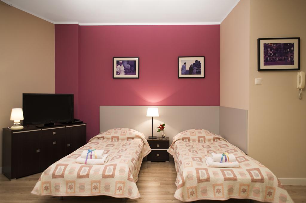 Apartamenty Tww Ochota Varsovia Habitación foto